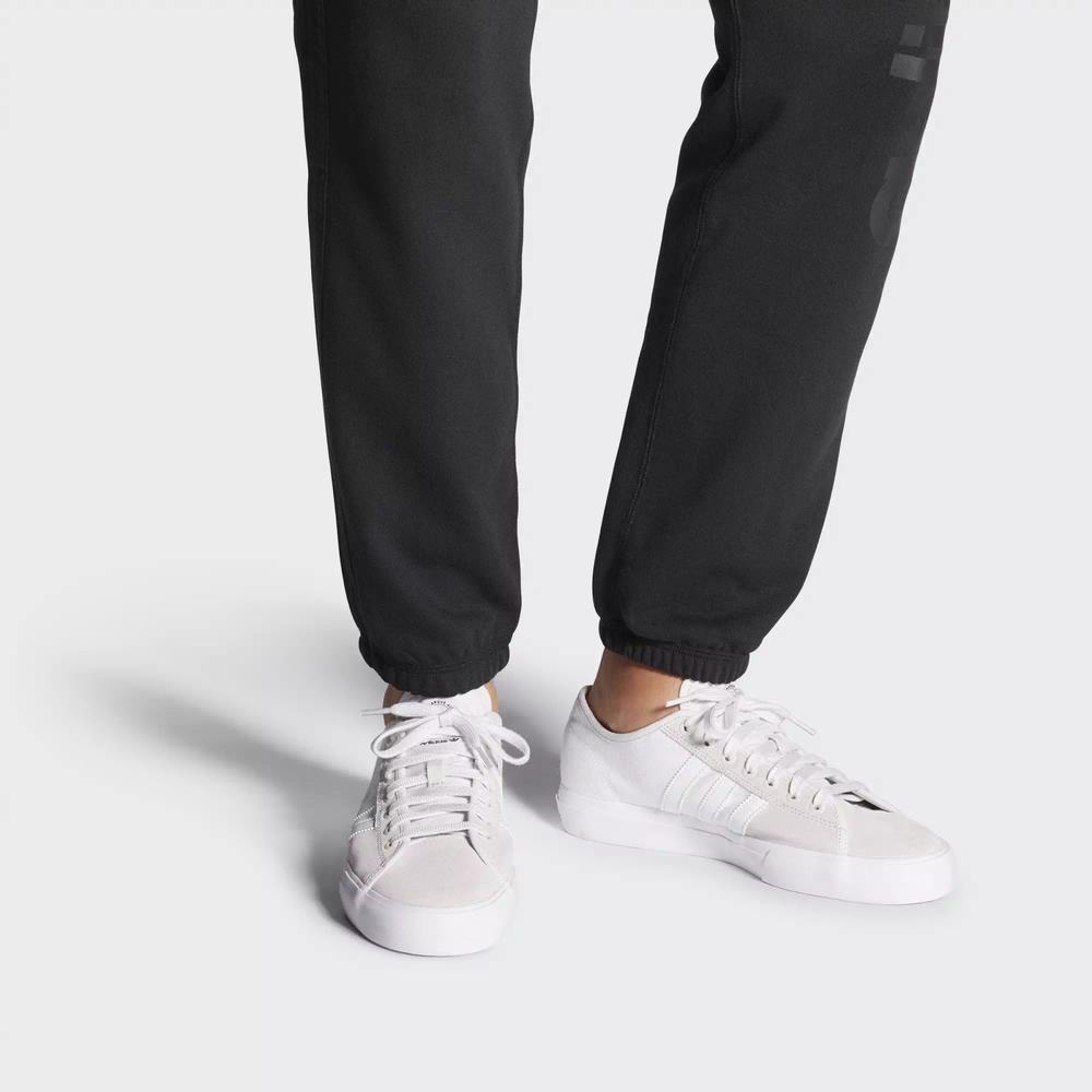 Adidas Matchcourt RX Tenis Para Skate Blancos Para Hombre (MX-64147)